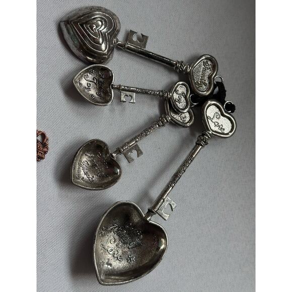 Set of 2 Vintage Pewter 8 Measuring Spoons Sunflowers And Hearts Silver & Bronze - Picture 4 of 8